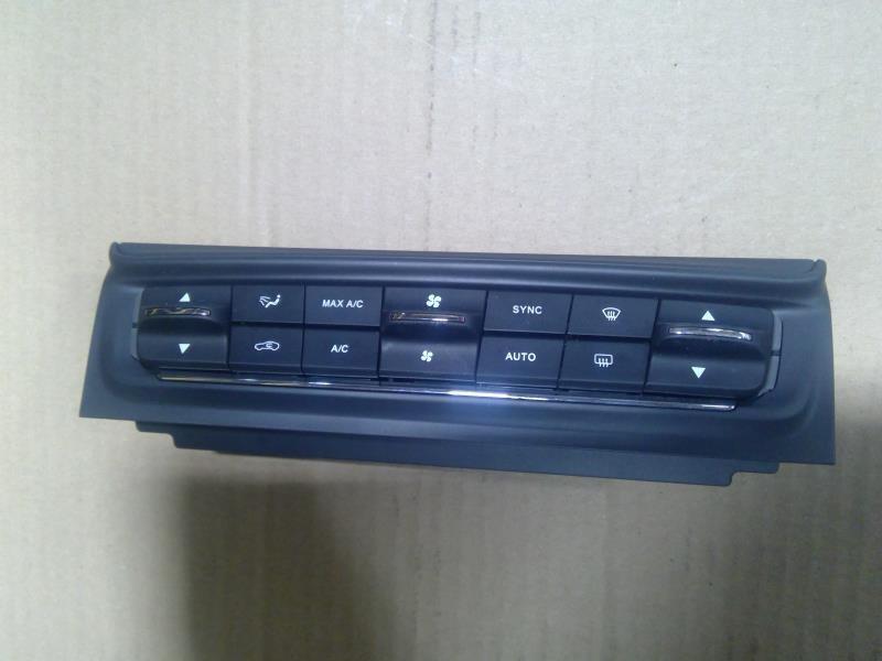 2017 - 2022 MASERATI LEVANTE GHIBLI M157 AC HEAT TEMP CONTROL OEM 6700749200