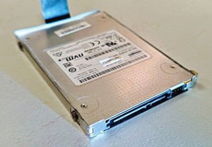 256GB Toshiba interne 2.5-Zoll SSD SATA-Express PCIe NVMe Lenovo T560 mit OS