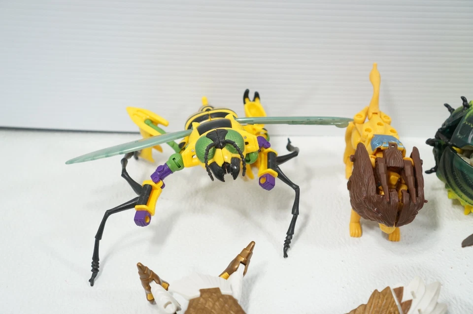 Vintage Transformers Beast Wars Lot of 20 Hasbro - Image 4 of 4