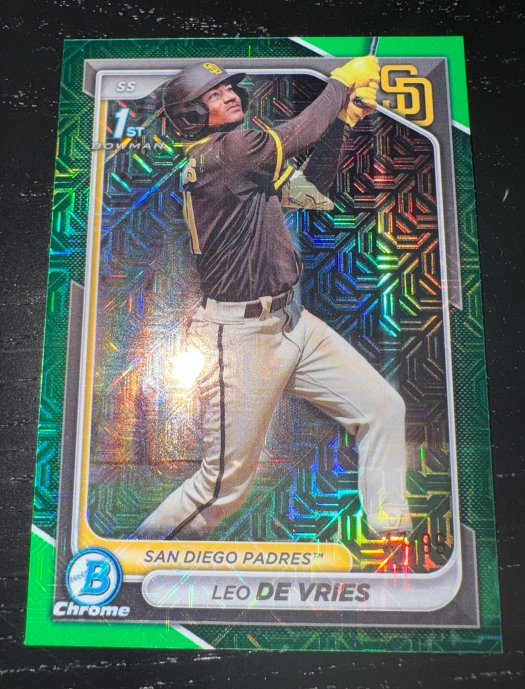 2024 Bowman Chrome LEO DE VRIES Mega Box FIRST 1ST GREEN Refractor /99