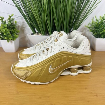 Nike Shox R4 NBY Metallic Gold White Womens Shoes AR3565-010 Size 7
