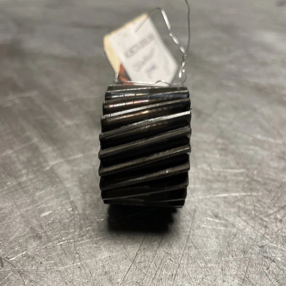 OEM GOOD USED KUBOTA DIESEL D662E CRANKSHAFT GEAR - Image 2 of 3