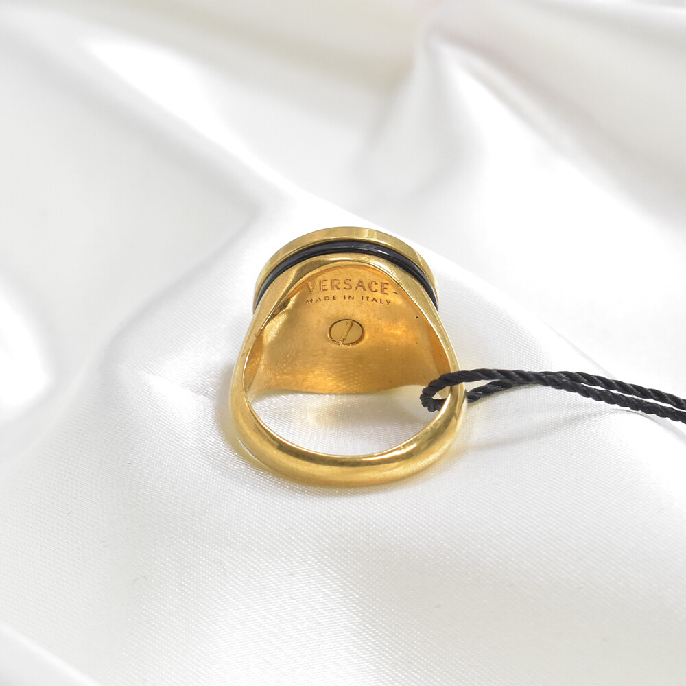 VERSACE ゴールド ロゴピアス 玲凪 VERSACE ゴールド V字型ピアス(玲凪様 取り置き中) 楽天市場