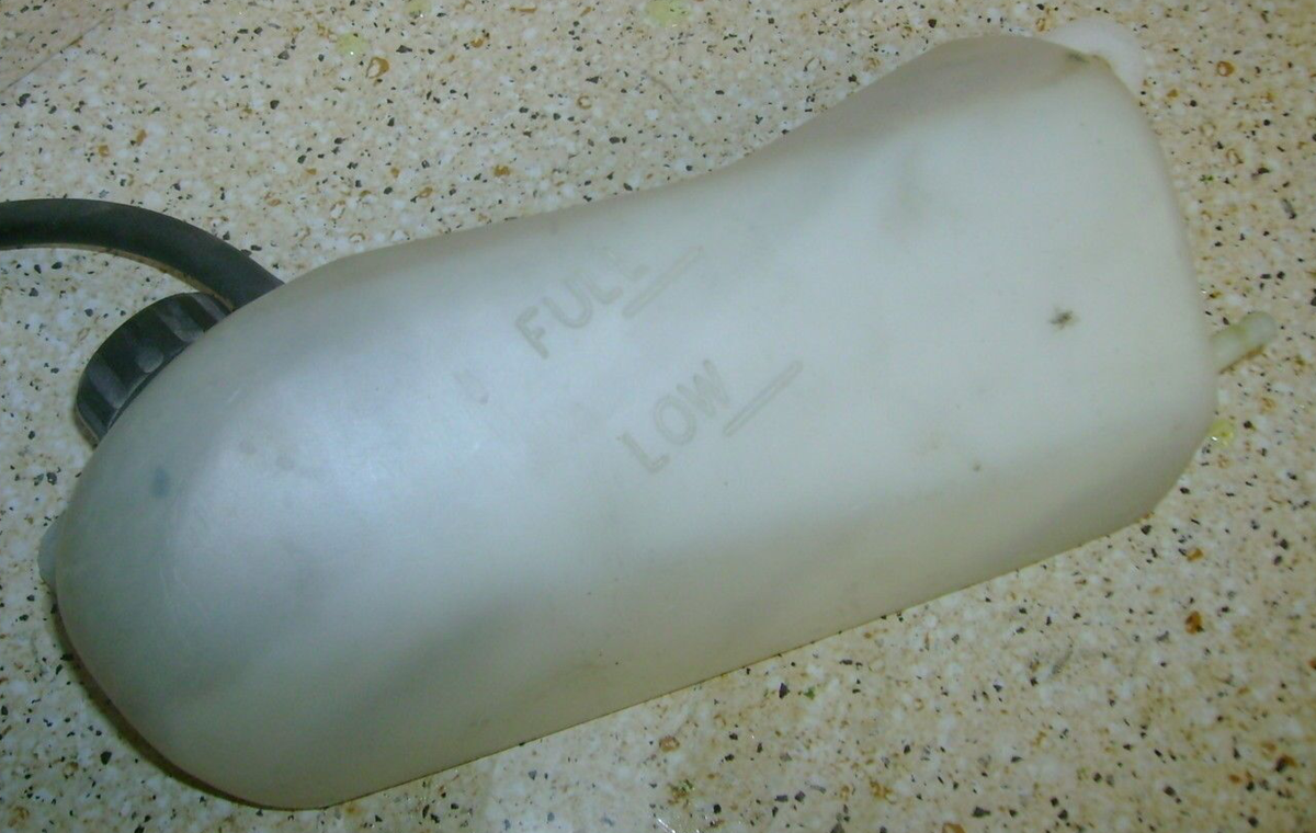1992 Kawasaki Ninja ZX600 ZX 600 Coolant Resevoir Bottle Reservoir