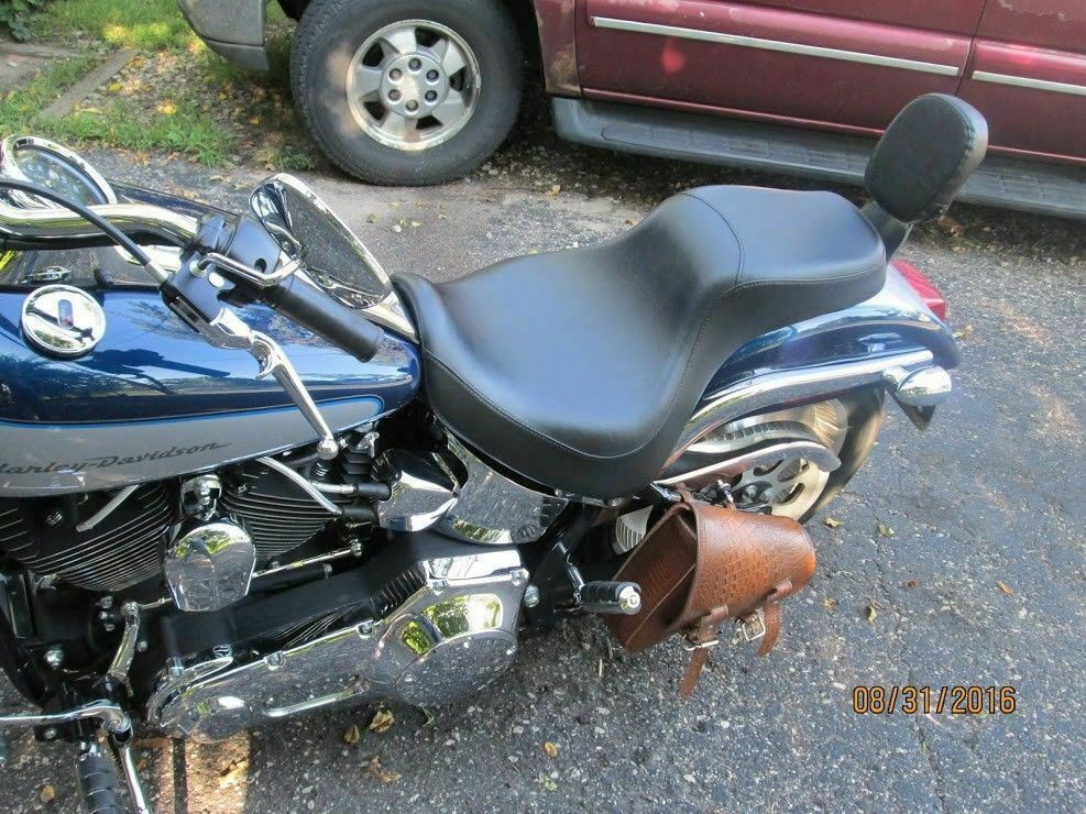 Tall Backrest SISSY BAR Pad 4 Harley HD Softail Deuce 200007 eBay