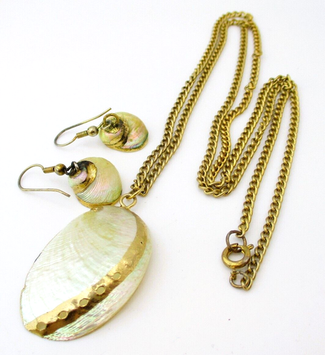 Vintage Jewelry Set Sea Shell Mermaid Gold Trim Shell Necklace & Earrings  531 - Picture 3 of 8