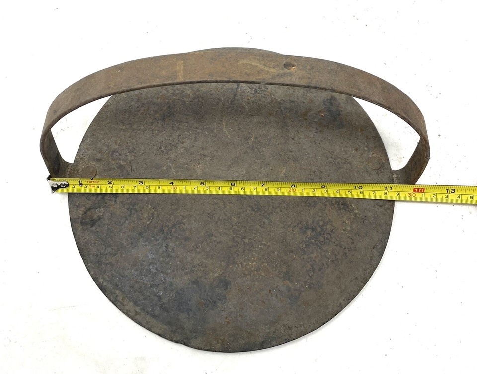 Vintage Scottish Cast Iron Hanging Over Fire Cooking Frying Griddle