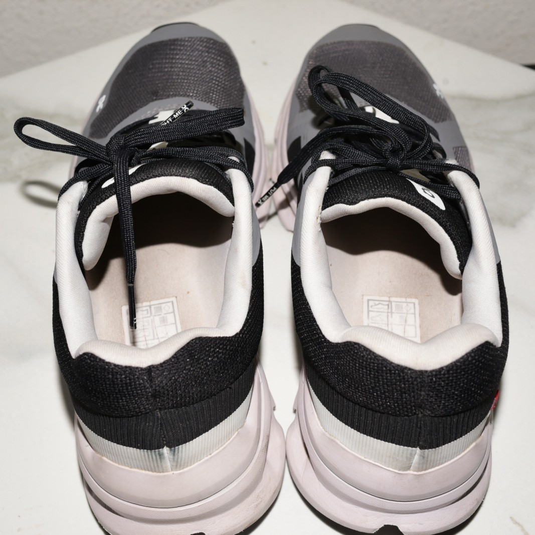 On Running Cloudrunner Eclipse/Black Women US 9 /… - image 9