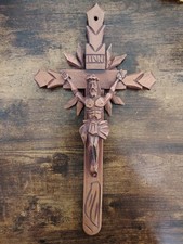 Crocifisso In Legno Intagliato