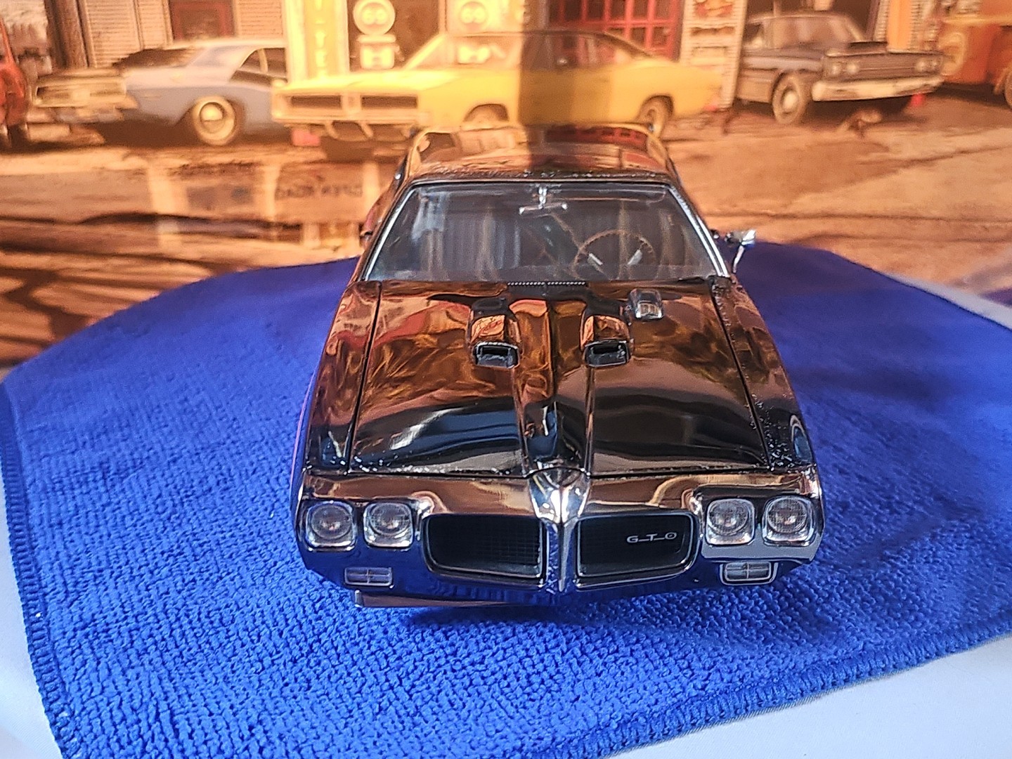 Picture 3 of 24