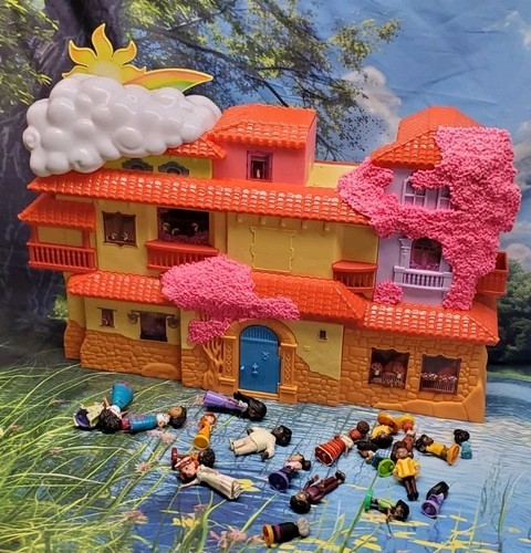 DISNEY Encanto Magical Casa Madrigal Playset Works Lights/Sounds W/ 20 Figures!