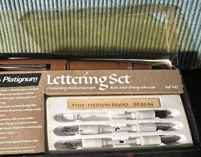 Platignum Silverline Lettering Calligraphy Set - Brown & Chrome Pen - 6 Nibs