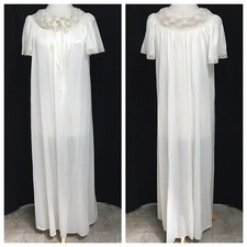 Vtg VAL MODE Lingerie  Cream Silky Nylon  Lace Peignor Night Gown Sz Small USA