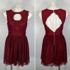 Windsor red lace and mesh open back skater party dress size M