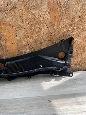 07-13 INFINITI G37 SEDAN LEFT DRIVER SIDE WINDSHIELD WIPER COWL