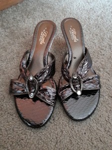 Señoras tamaño 4 Sandalias Zapatos Bolos Oscuro Gris Plata empedrada cuñas  | eBay