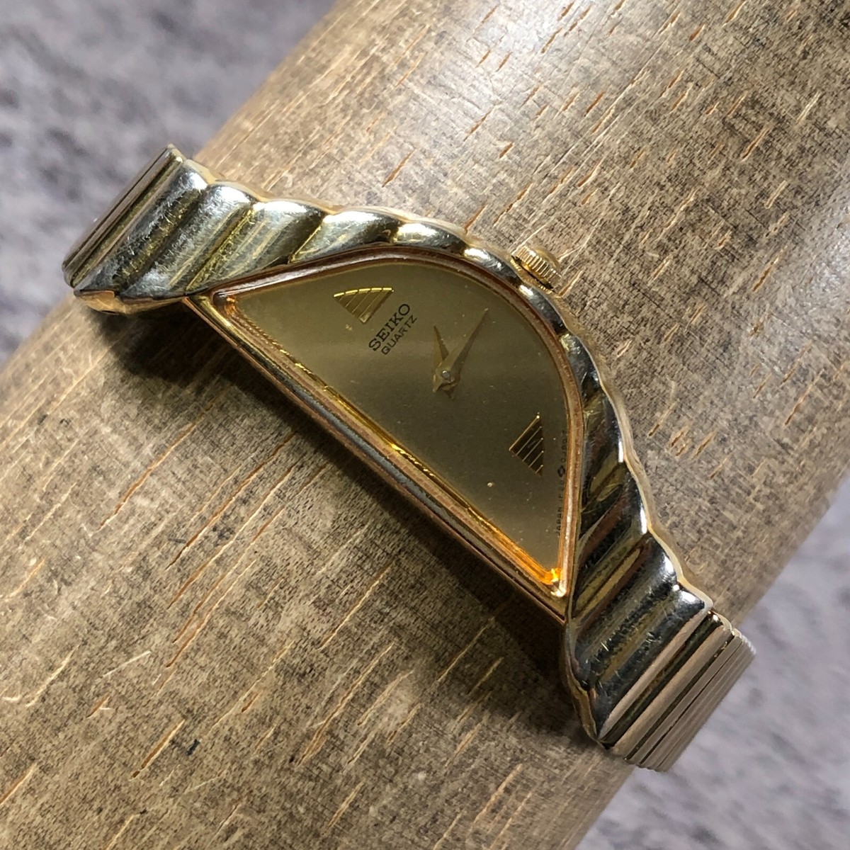 VTG Seiko Half Moon 14MM Women\'s Watch Black Dial Gold Tone Diamonds 6\