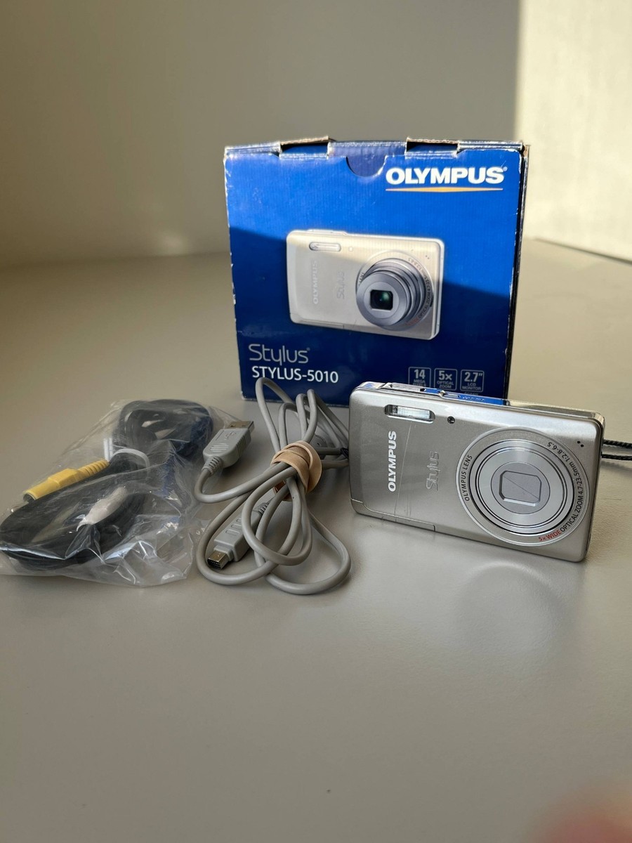 Olympus Stylus 5010 / µ (mju) 5010 14.0MP Digital Camera