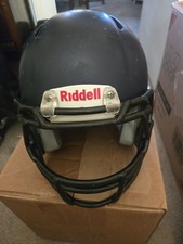 Młodzieżowy kask piłkarski Riddell Victor.  2016.  Mały/Średni