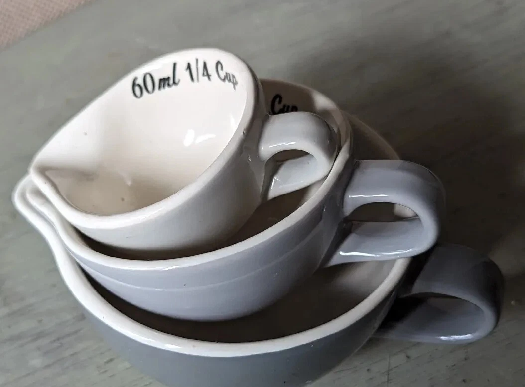 Mason Cash Measuring Cups 1C 1/2 C 1/4 C Gray Made In England