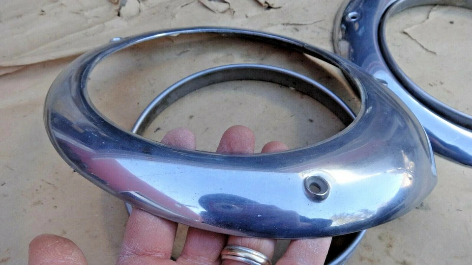 Nash Ambassador 1947 biseles de faros/puertas par original Foto 4 de 4