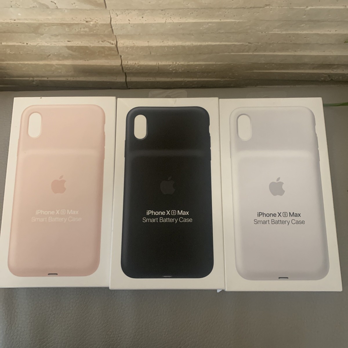 Apple - iPhone XR smart battery case ブラック　黒 Amazon.com: Apple Smart Battery Case (for iPhone XR) - Black