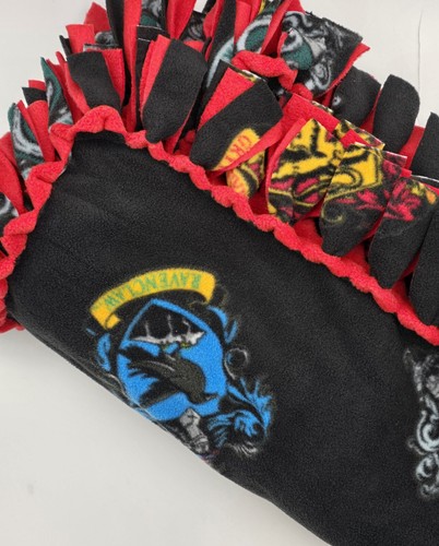 Extra Large Harry Potter houses Fleece – Soft, warm blanket Perfect for gifting! - Picture 3 of 8