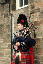 BAGPIPER EDINBURGH SCOTLAND GLOSSY POSTER PICTURE PHOTO PRINT 9200