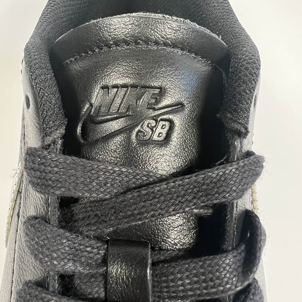 NEW Nike SB Zoom Blazer Low Dancer Skateboards HJ6703-001 - Men's