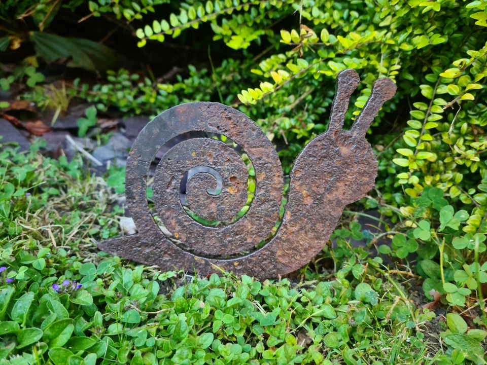 Rusty Metal snail Garden Ornament Sculpture - Recycled Metal Animals - Image 3 of 4