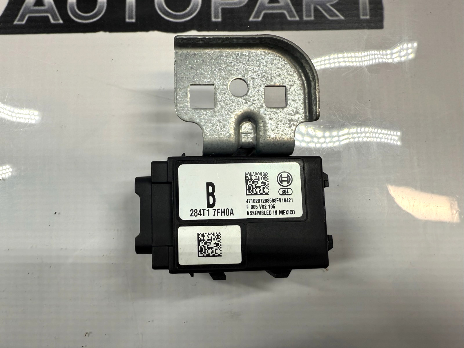 2018-2019 NISSAN ROGUE SPORT THEFT LOCKING GATEWAY MODULE 284T1-7FH0A  OEM
