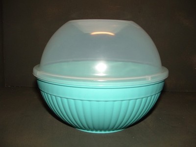 Teal Nordicware 2 Qt/1.9 Liter Popcorn Bowl - microwave & diswasher safe