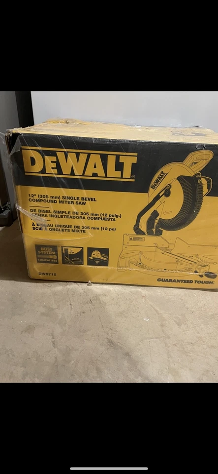 Brand New DeWalt 15 amps 12 in. Corded Compound Miter Saw Machine power tools - Image 3 of 4