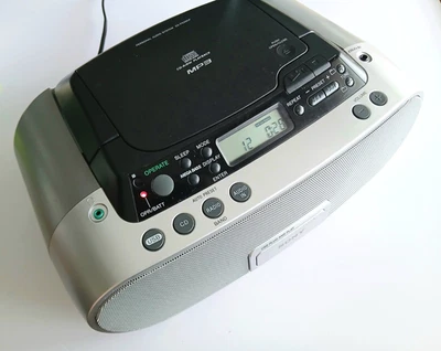 Sony ZS-PS20CP Radio CD MP3 USB Boombox Mega Bass Audio In Très Bon État - Photo 1/4