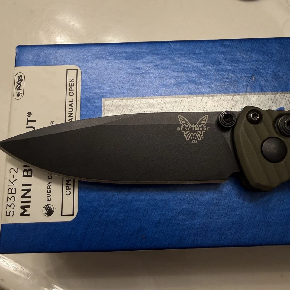 Básculas de aluminio verde oliva mini Bugout personalizadas Benchmade 533BK-2 LEER Foto 4 de 4