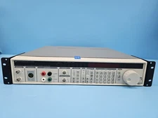 SRS STANFORD RESEARCH SYSTEMS DS360 ULTRA LOW DISTORTION FUNCTION GENERATOR