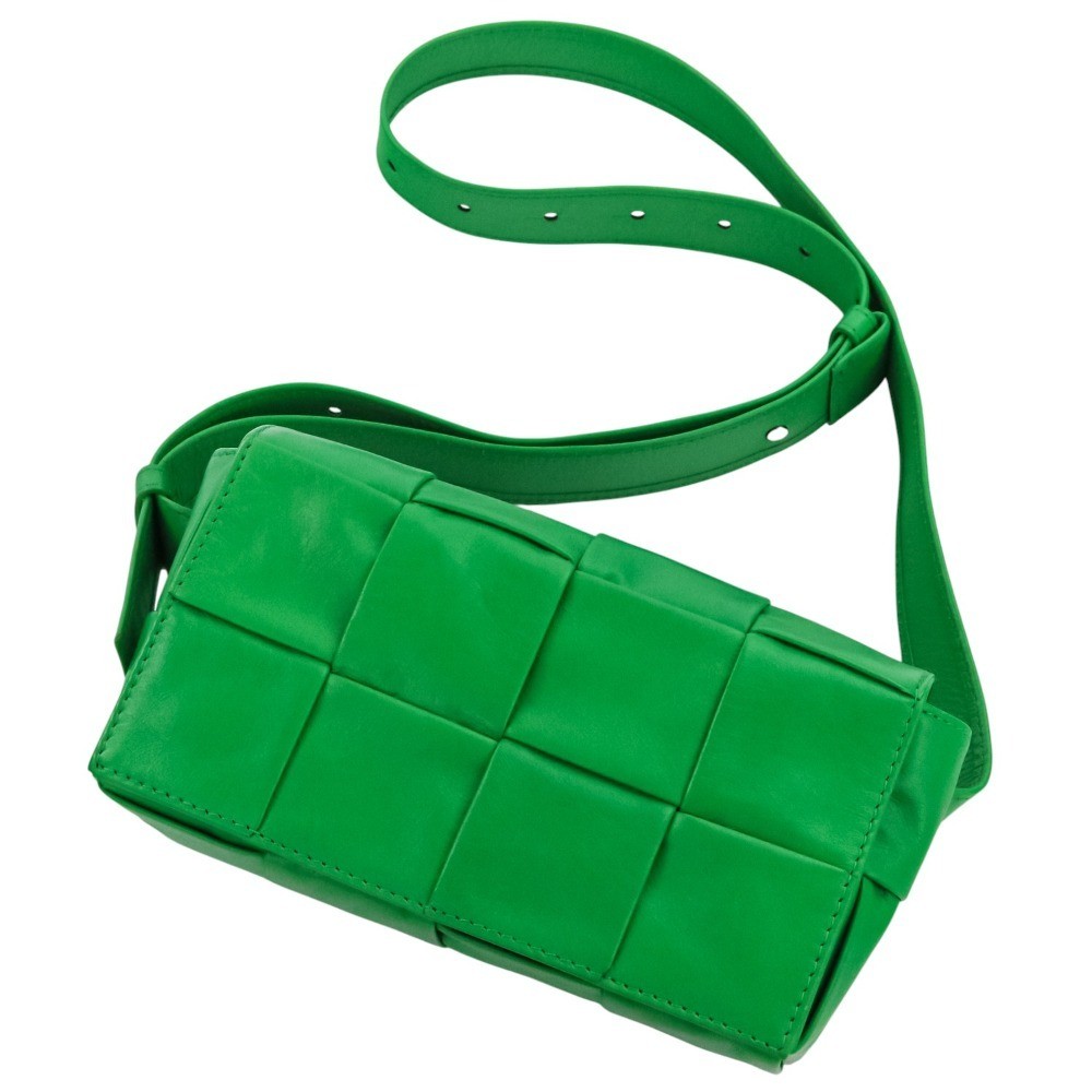 Bottega Veneta cassette maxi intrecciato Leather body Bag 651053 green 715174
