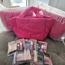 Christmas Gift! HUDA Beauty Tote + 20 Beauty Samples + Folding Mirror | Perfume 