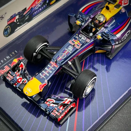 Minichamps 1/43 Infiniti Red Bull Racing RB9 F1 Ganador GP de India 2013 S. Vettel - Imagen 7 de 13