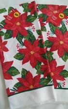 NW SET OF TWO RED POINSETTIA  CHRISTMAS HOLIDAY KITCHEN HAND DISH TOWEL DECOR