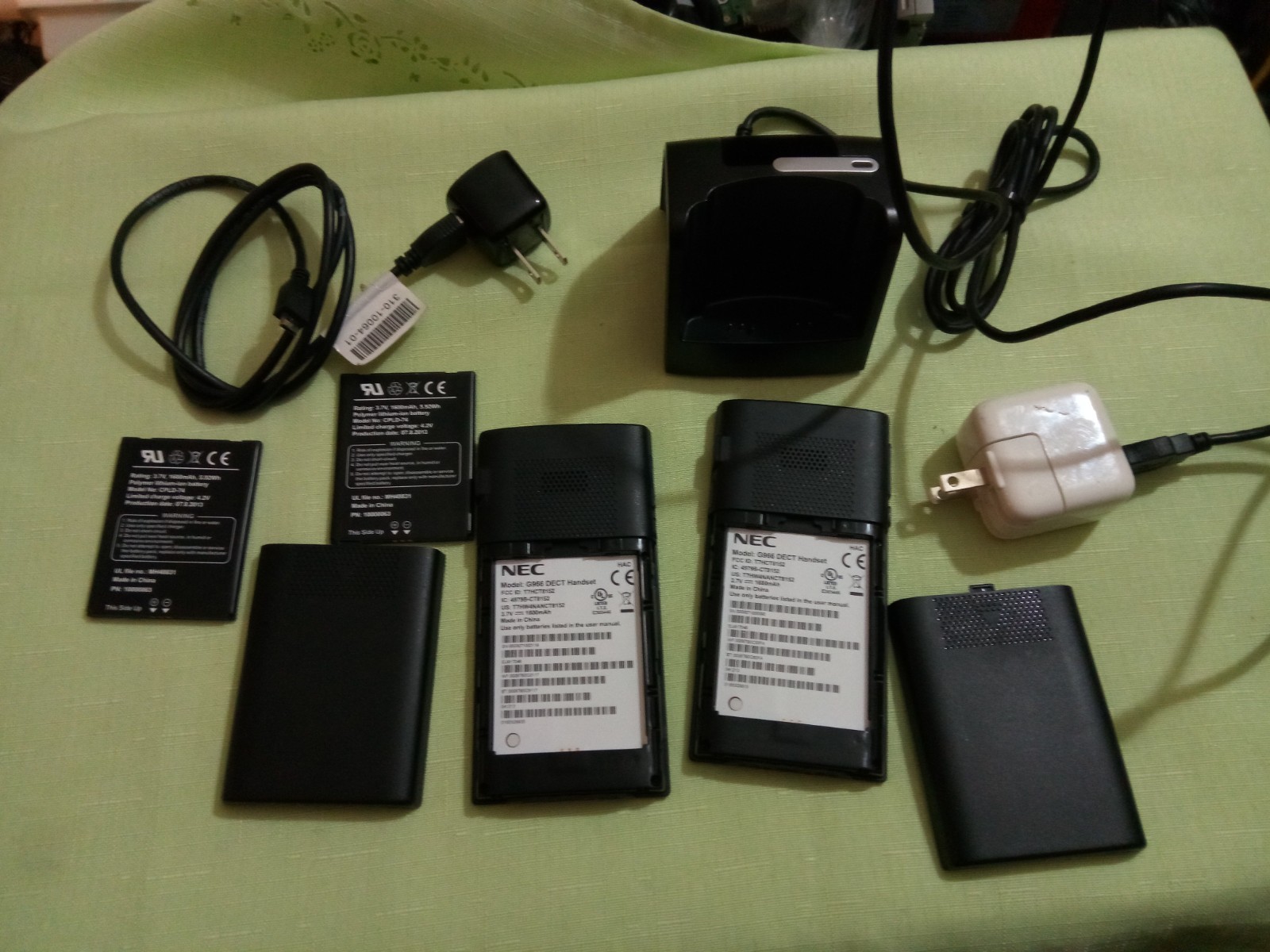 LOT OF 2 NEC G966 SMART DECT/WIFI HANDSET WITH 1 ONLY BASE