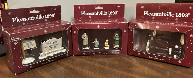 Three (3) Pleasantville 1893 Joan Victor Figures & Signs 34 years old IN THE BOX