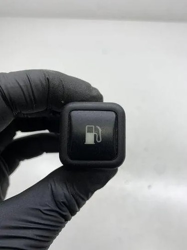 VW GOLF IV Variant 1J5 Schalter zum Öffnen des Kraftstofftanks 23944104