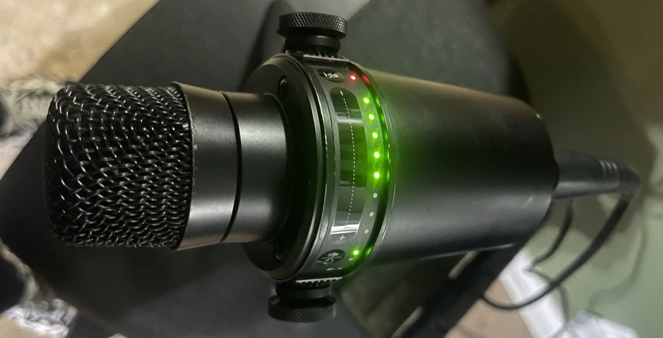 Shure MV7 Broadcast Microphone  - Image 3 of 4