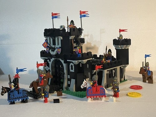 LEGO Castle: Black Monarch's Castle (6085)
