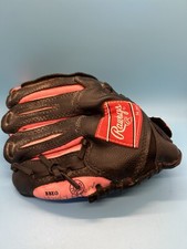 Rawlings Girls Rule 9 1/2  Softball Glove Left Hand