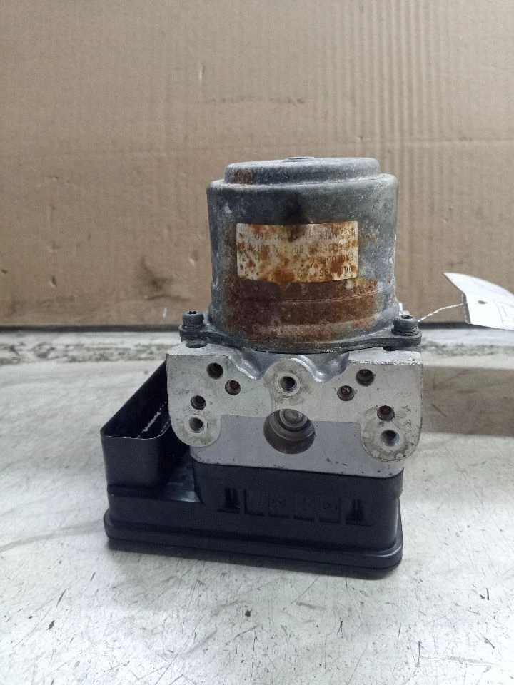 Used ABS Modulator fits: 2008 Acura Rl Modulator Assembly Grade A - Image 3 of 4