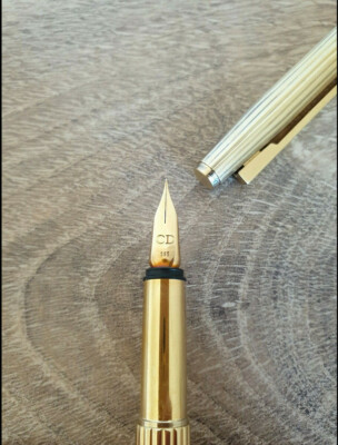 Christian Dior Vermeille Gold fountain pen with fine nib in