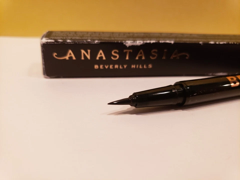 Anastasia ~ Brow Pen Fine Tip Liner ~ Soft Brown ~ 0.017 oz ~ NIB - Image 2 of 2
