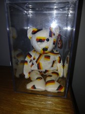 Ty Beanie Baby DEUTSCHLAND the Bear (w/ Black Nose) MWMTs  W/Case